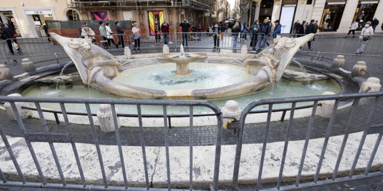 A Campo de' Fiori e S.Lorenzo.Arrivati primi gruppi