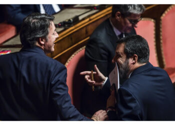 Ma Renzi non doveva ritirarsi dalla politica?