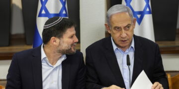 Il ministro di estrema destra israeliano contrario all'intesa