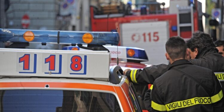 Vicini hanno dato l'allarme dopo un principio di incendio