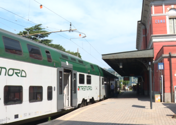 stazione treni como lago