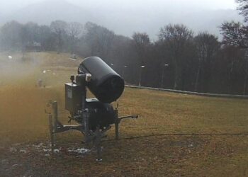 L'immagine della webcam posta sulla pista da sci della Sighignola, in Valle Intelvi