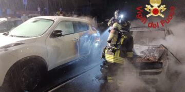 Cermenate auto in fiamme incendio 09/01/2025