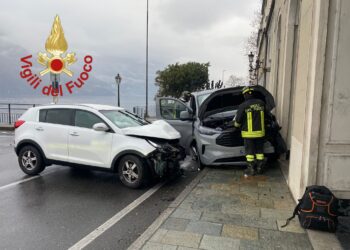 Griante, scontro tra un'auto e un furgone: tre feriti