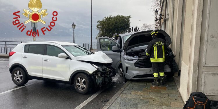 Griante, scontro tra un'auto e un furgone: tre feriti