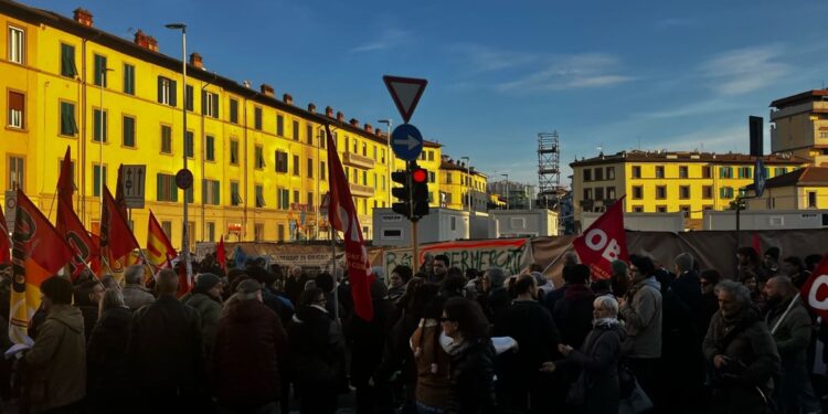 Con slogan 'Facciamo pace'. Burlamacco d'oro a Enrico Mentana