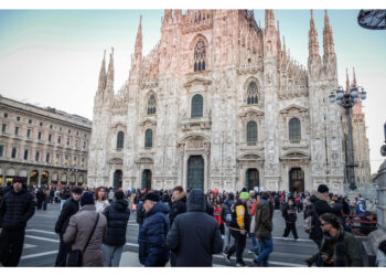 Studente di 16 anni scoperto da Polizia a Milano