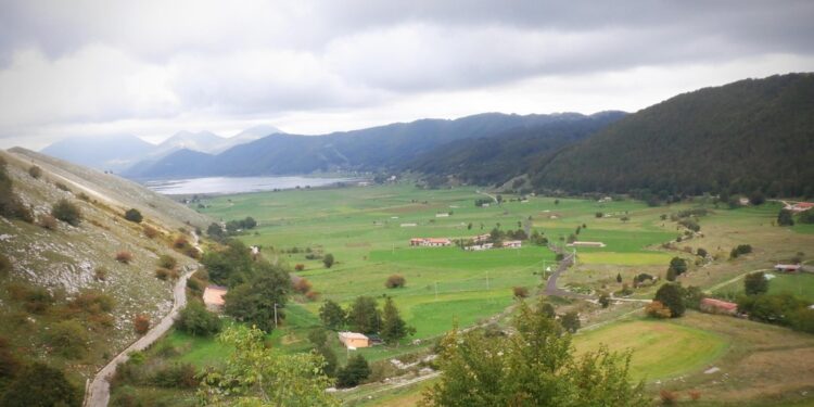 Cielo coperto al Nord e piovaschi su Liguria e Toscana