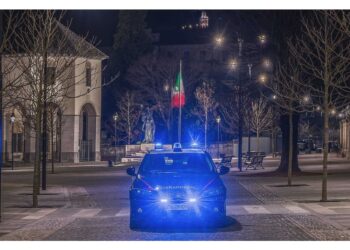 A ottobre costrinse la moglie a salire su un treno a Domodossola