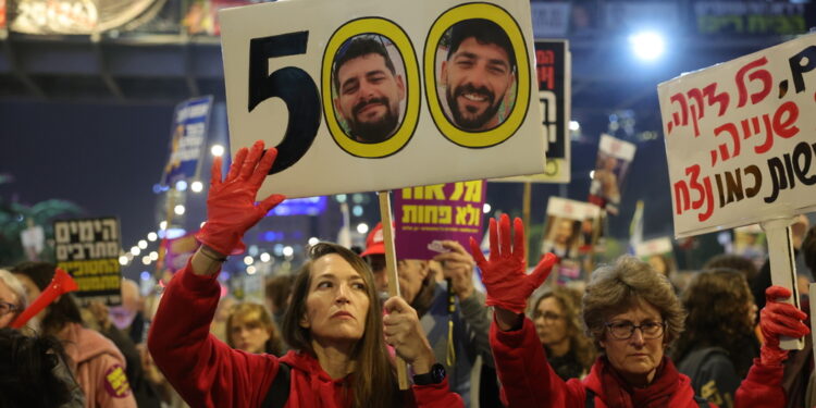 Media: 'Anzichè i 3 previsti. Ci sono trattative in corso'