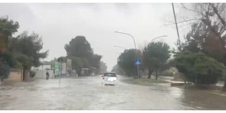 A Pescara strade allagate