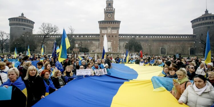 In piazza a tre anni dal conflitto dallo scoppio del conflitto