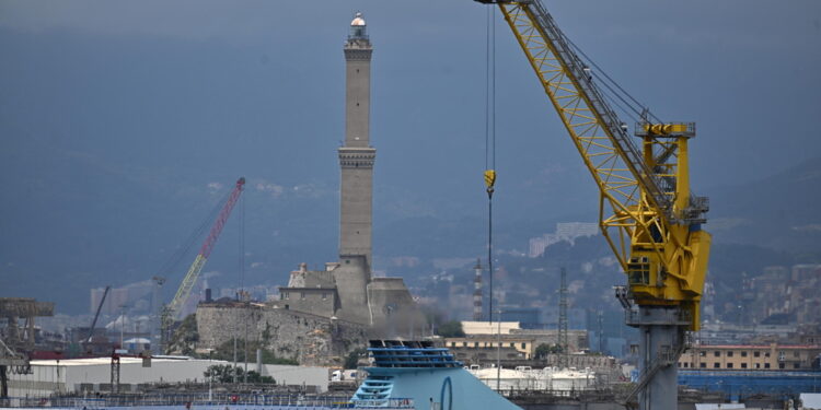 E' stato colpito mentre era al lavoro su una imbarcazione