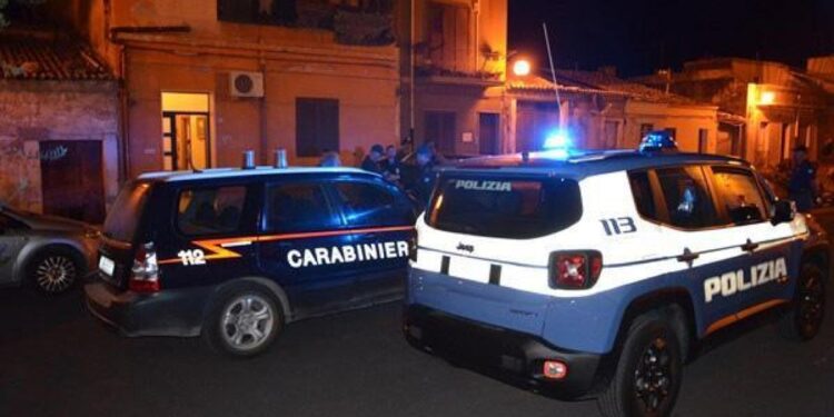 Polizia e carabinieri denunciano anche due persone