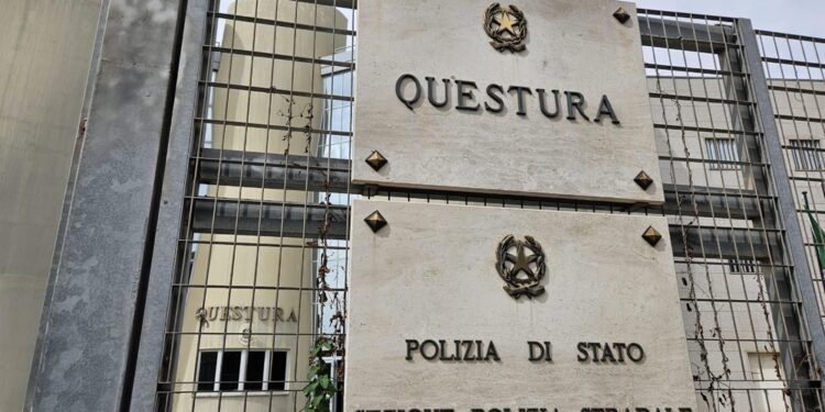 Dimessa dall'ospedale ma ancora sotto choc racconta alla polizia