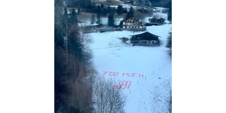 Nuova protesta contro l'overtourism in Alto Adige