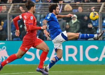 Patrick Cutrone in azione nella gara contro la Fiorentina (foto Roberto Colombo)