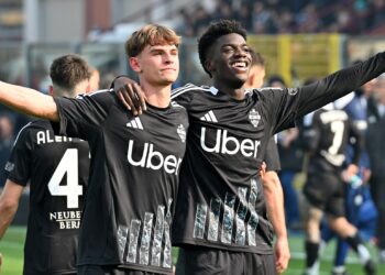 L'esultanza dei gioielli azzurri, Nico Paz e Assane Diao (foto Roberto Colombo)