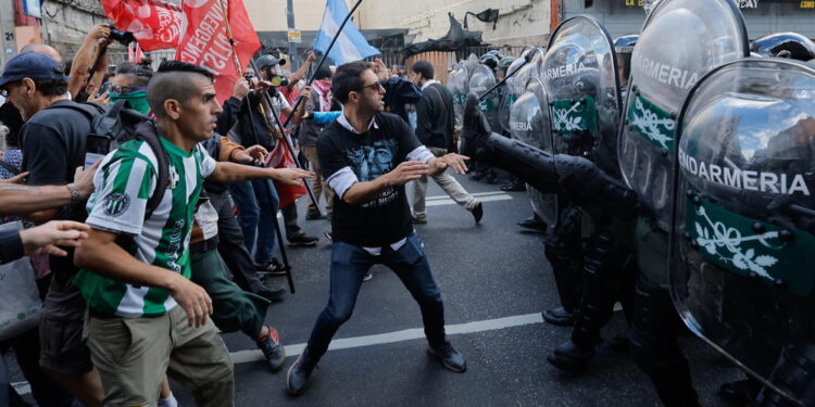 'In gioco il diritto alla protesta e la libertà di espressione'