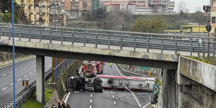 La Tangenziale riaperta in serata in una direzione