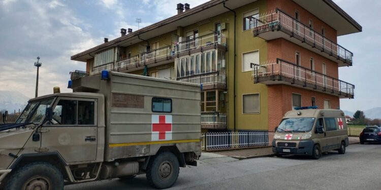 Croce Rossa militare e carabinieri con i guastatori di Fossano