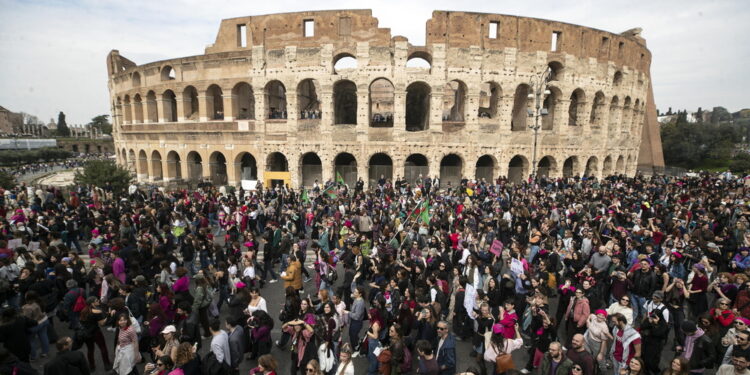 'Siamo oltre 20mila'. 'Il reato di femminicidio? Propaganda'