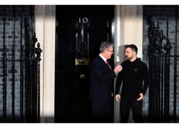 Abbraccio tra i due all'arrivo a Downing Street